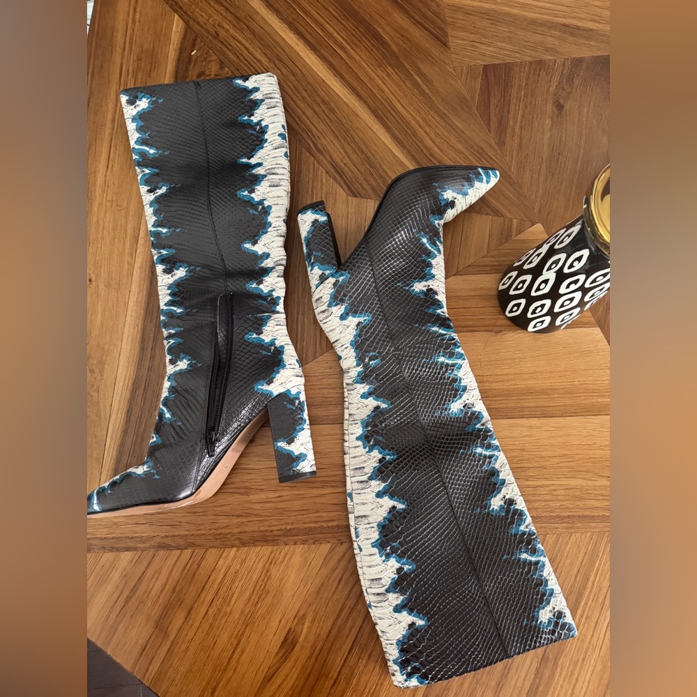 Gianni Bini KELBIE Snakeskin Tall Leather Size 9